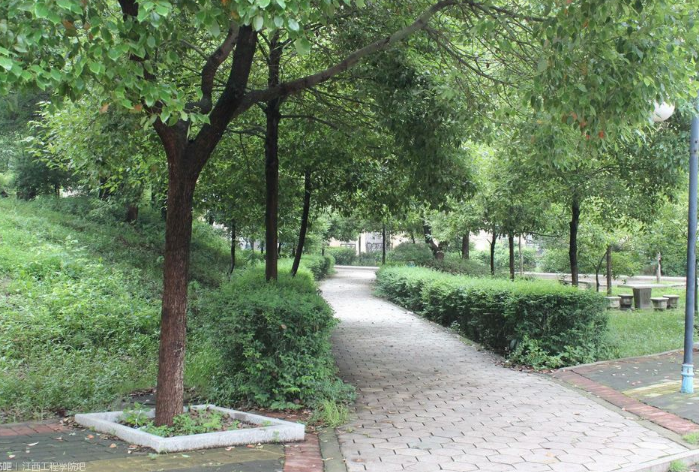 江西工程学院